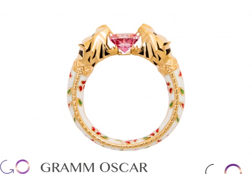 Кольцо тигры из желтого золота с эмалью, розовым сапфиром .
