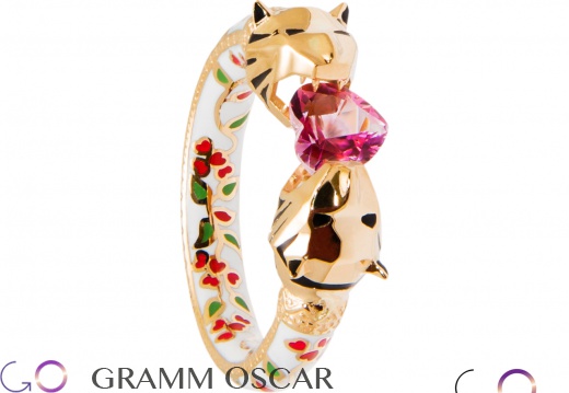 Кольцо тигры из желтого золота с эмалью, розовым сапфиром .
