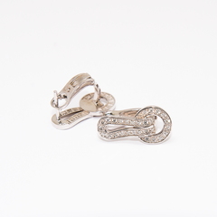 Сережки у стилі CARTIER