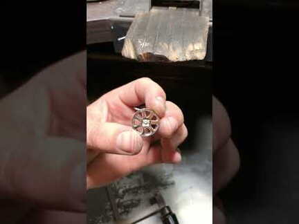 Серебряный кулон изготовлен на заказ в ювелирной мастерской GRAMM OSCAR JEWELRY .