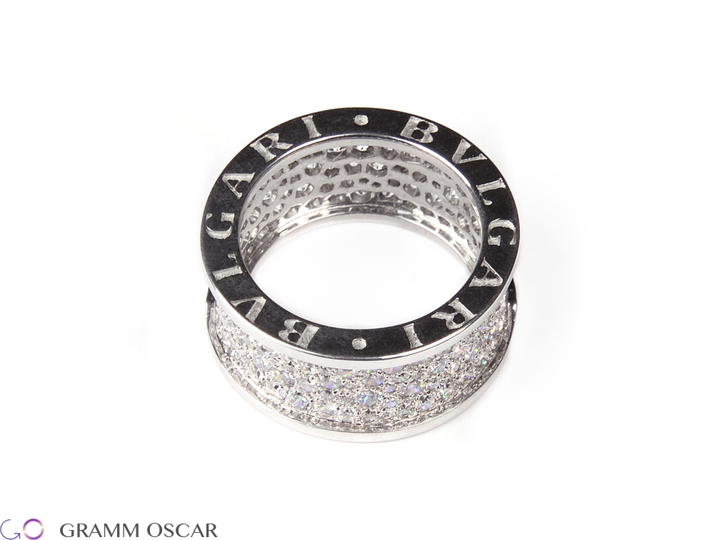 Обручальное кольцо в стиле BVLGARI