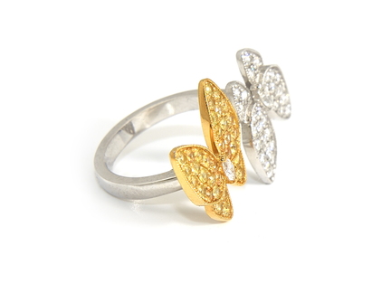 Перстень у стилі Van Cleef & Arpels.