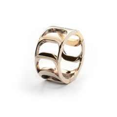 Кольцо в стиле DAMIANI .